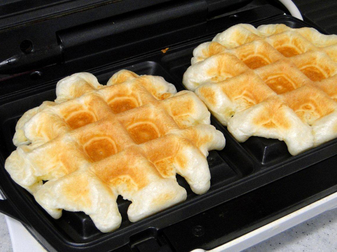 Pão De Queijo Na Forma De Waffles